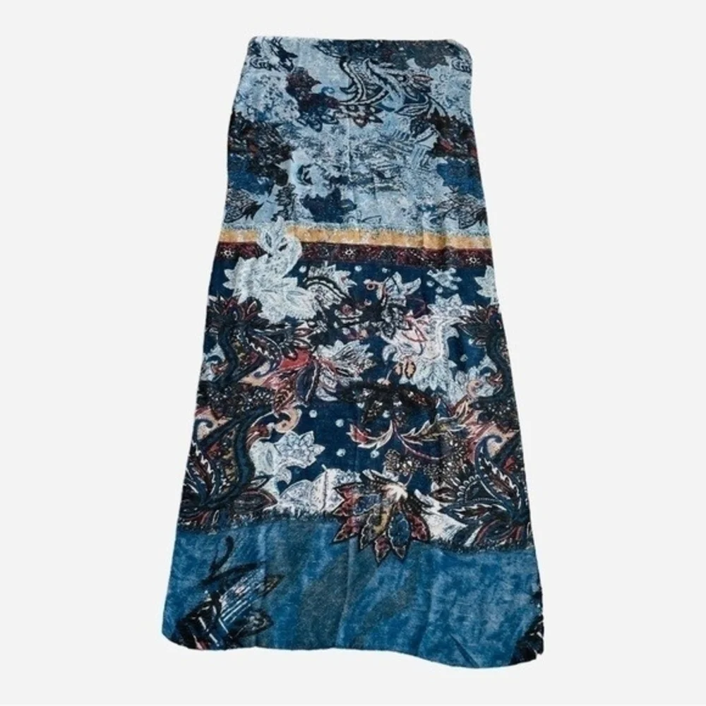 Paisley Sky floral paisley